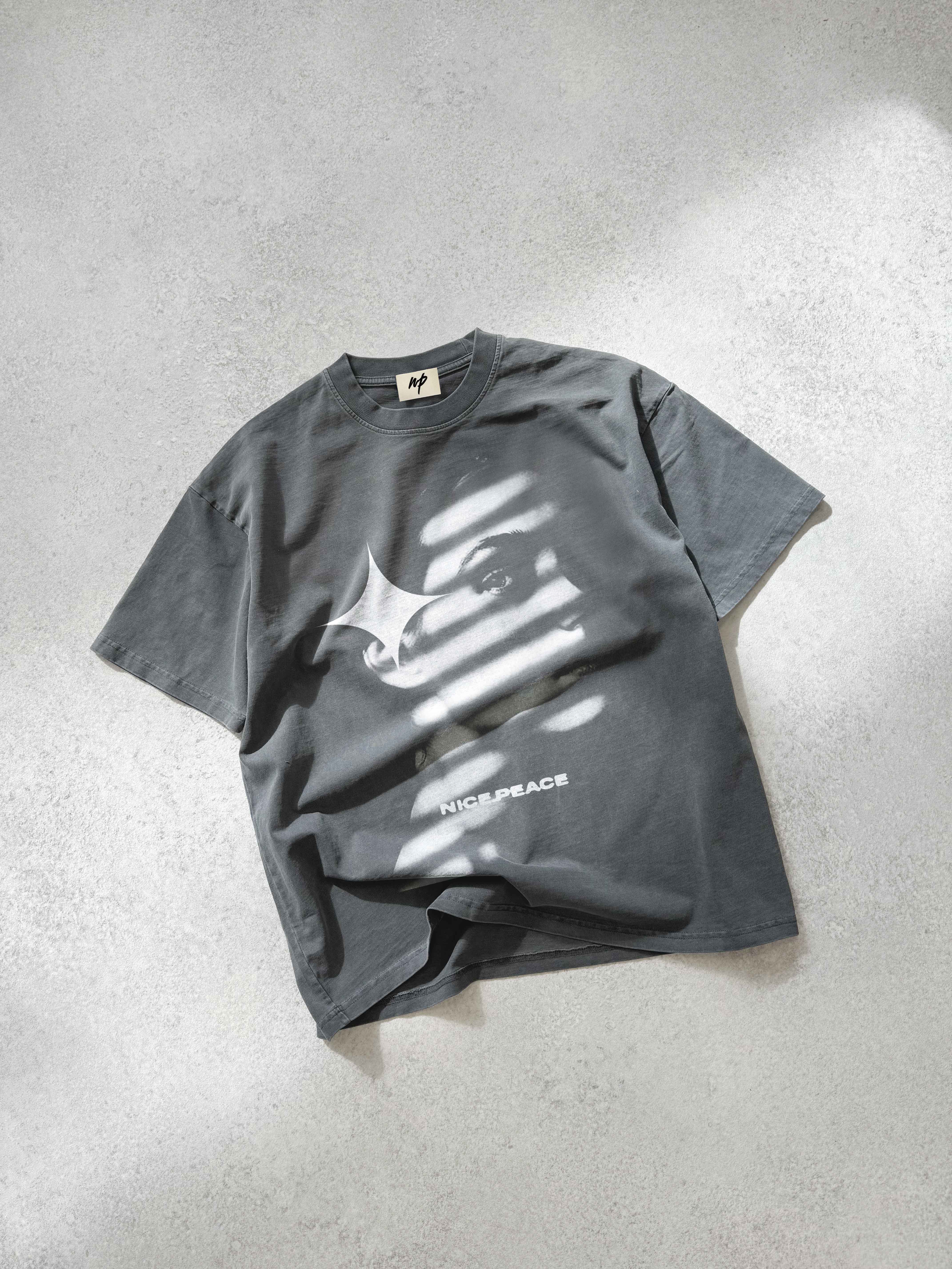 Faded Face T-Shirt Vintage Grey